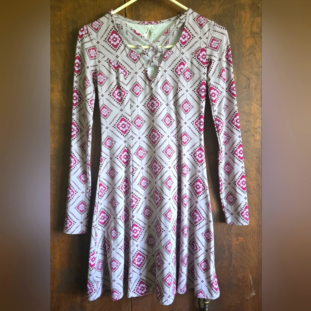 Mudd Geometric Floral Patterned Dress